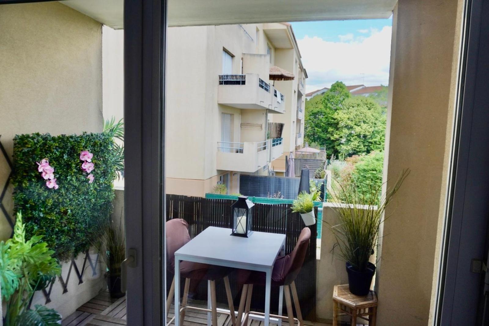 T2 Lumineux Et Piscine Montpellier Exterior foto